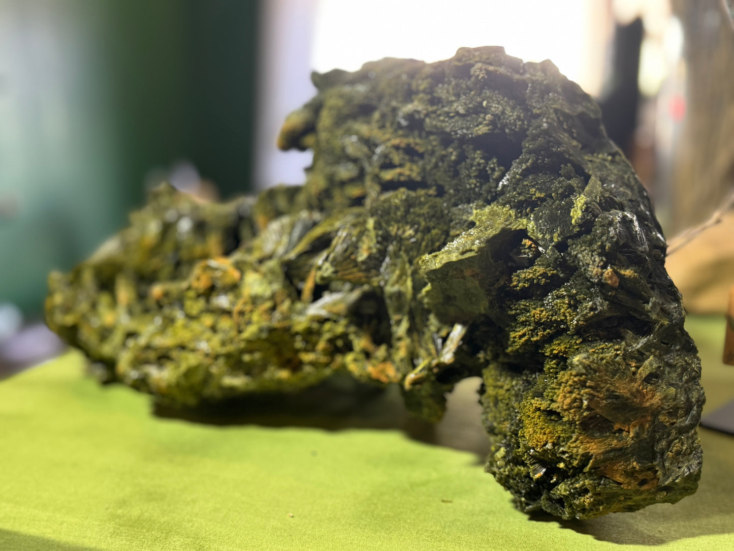 Epidote specimen